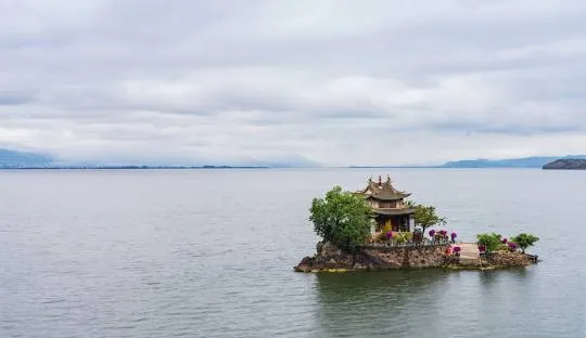 Erhai Lake